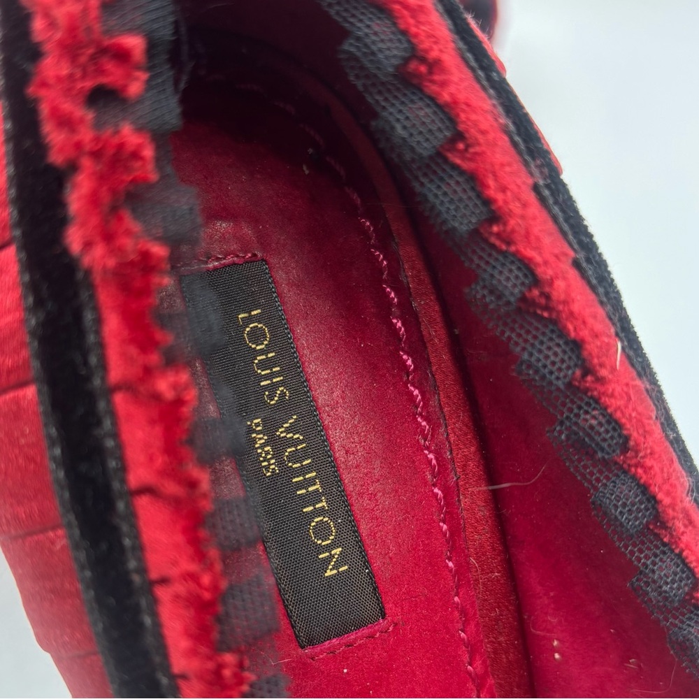 Louis Vuitton Red Satin Black Lace Balmoral Pumps 3” High Heels Sz 37.5 US 7.5 - Picture 10 of 11